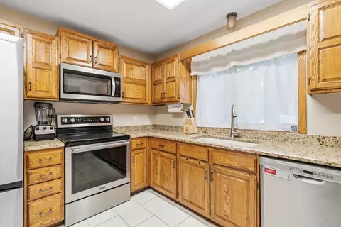 Kitchen - 11444 Sumter Ave N, Champlin, MN 55316 photo 2 of 3