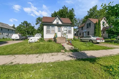 1017 James Ave, Albert Lea, MN 56007