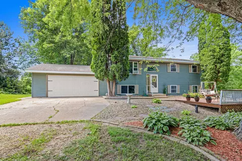 5781 Needham Ave NE, Saint Michael, MN 55376
