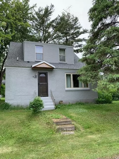 807 Lindbergh Dr N, Little Falls, MN 56345