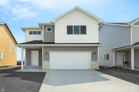 6631 Belding Dr S, Fargo, ND 58104