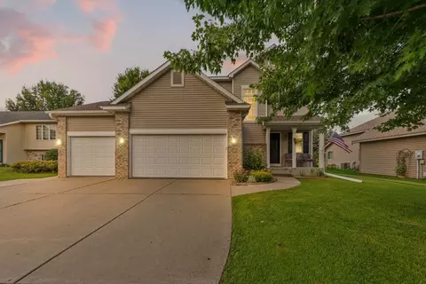 115 Sunnyview Dr, Northfield, MN 55057