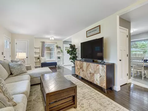 Living - 10356 Upton Ave S, Bloomington, MN 55431 photo 3 of 4