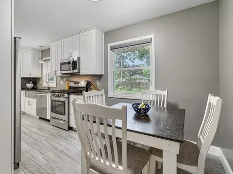 Kitchen - 10356 Upton Ave S, Bloomington, MN 55431 photo 4 of 4