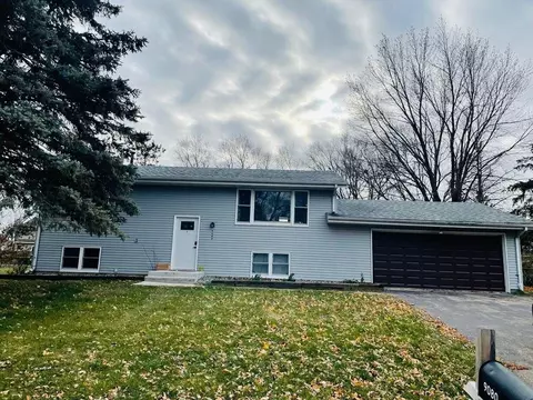 9080 207th St W, Lakeville, MN 55044