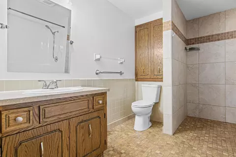 Bath - 7401 River Shore Ln, Champlin, MN 55316 photo 4 of 4