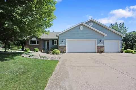 1725 Grizzly Ln N, Sartell, MN 56377