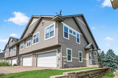 642 Pleasant Dr, Hastings, MN 55033