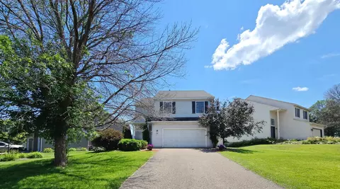 8358 Savanna Oaks Ln, Woodbury, MN 55125