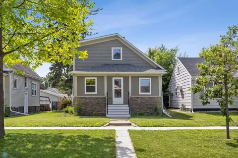 726 Oak St N, Fargo, ND 58102