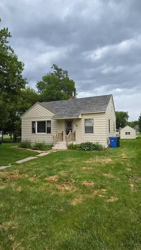 118 Alaska Ave, Hoffman, MN 56339