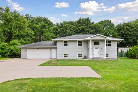 2965 Edgerton St, Little Canada, MN 55117