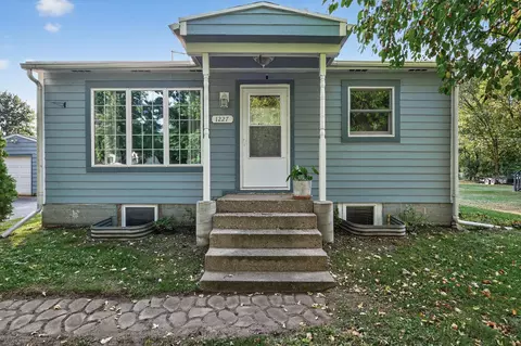 1227 5th St, Saint Paul Park, MN 55071