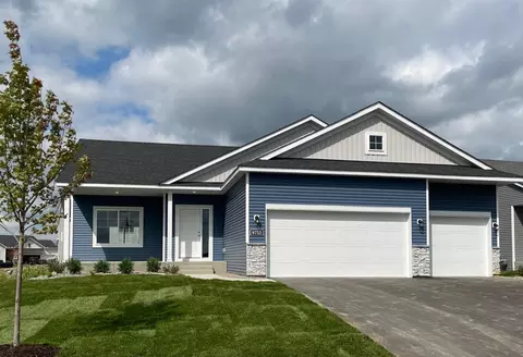 9752 32nd St NE, Saint Michael, MN 55376
