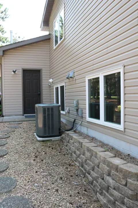 Exterior - 28264 Par Dr, Zimmerman, MN 55398 photo 8 of 10