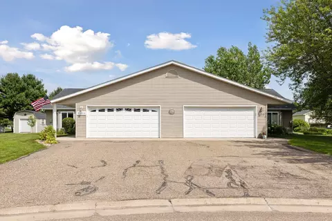 150 Willow Cir, Baldwin, WI 54002 photo 3