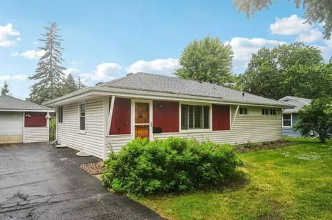 9242 5th Ave S, Bloomington, MN 55420