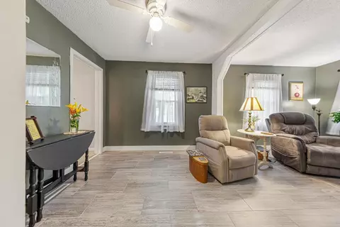 725 Francis St, Faribault, MN 55021 photo 16