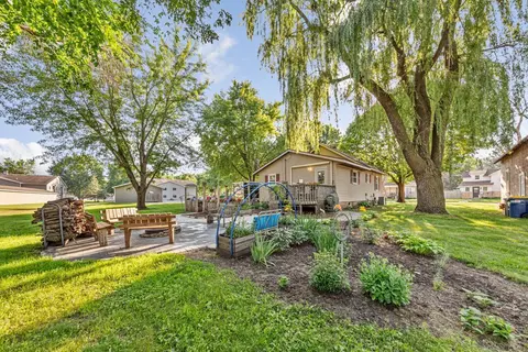 725 Francis St, Faribault, MN 55021 photo 8