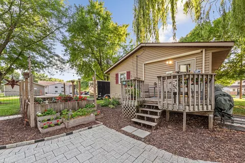 725 Francis St, Faribault, MN 55021 photo 12
