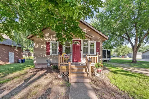 725 Francis St, Faribault, MN 55021 photo 4