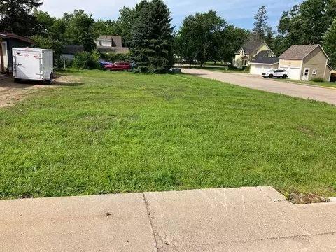 400 Douglas Ave, Henning, MN 56551