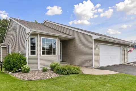 1313 Oriole Dr, Waconia, MN 55387