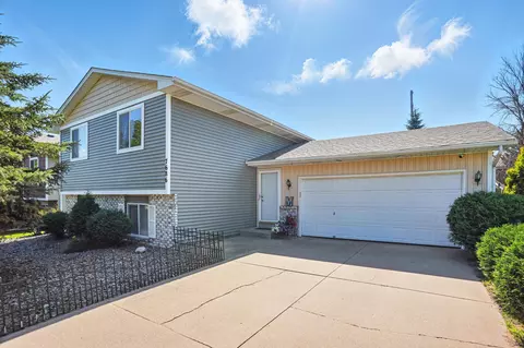 7686 Homestead Ave S, Cottage Grove, MN 55016