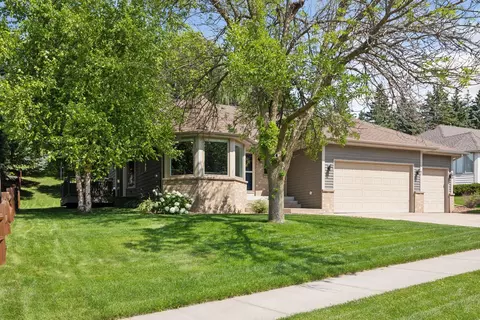 6746 Timber Crest Dr, Maple Grove, MN 55311