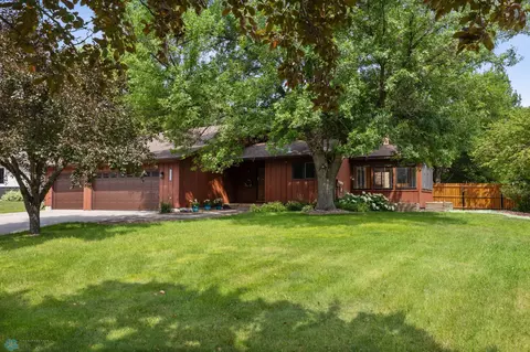 1732 31st Street Cir S, Moorhead, MN 56560
