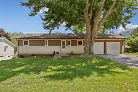 313 Cherry St, Cleveland, MN 56017