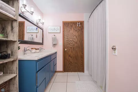 Bath - 1908 23rd St S, Fargo, ND 58103 photo 6 of 10