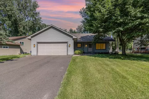 7230 Clear Rdg, Centerville, MN 55038
