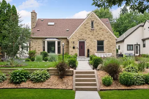 5520 12th Ave S, Minneapolis, MN 55417