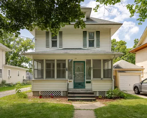 15 8th Ave SE, Rochester, MN 55904