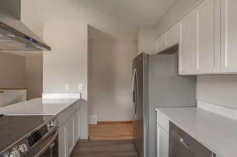 Kitchen - 1781 Taconite Pt, Eagan, MN 55122 photo 2 of 3