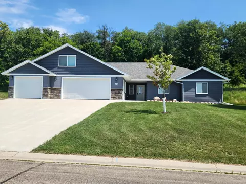 1469 Michigan Ave, Detroit Lakes, MN 56501
