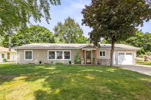 128 Kennedy Ave S, Lester Prairie, MN 55354