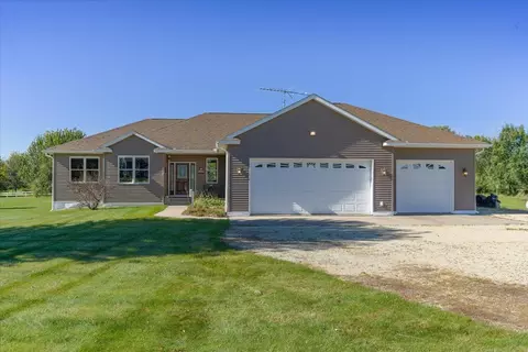 n5687 1210th Street, Prescott, WI 54021