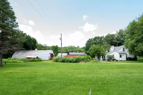 18726 Juneberry Rd, Mankato, MN 56001