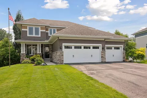 2615 Heron Ln, Victoria, MN 55386
