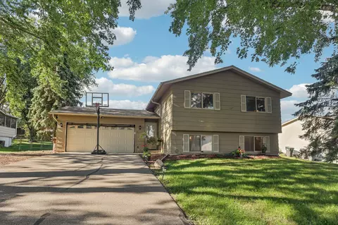 5608 W 136th St, Savage, MN 55378