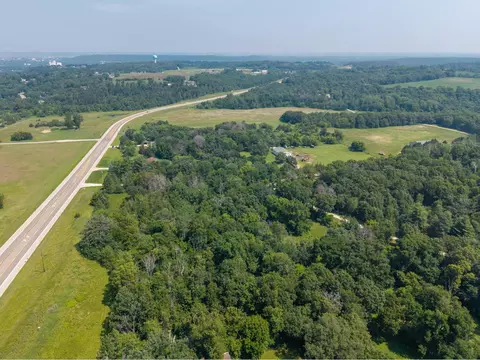 32 Nnn 67th Ave, Cannon Falls, MN 55009