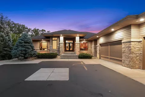 21096 France Blvd, Lakeville, MN 55044