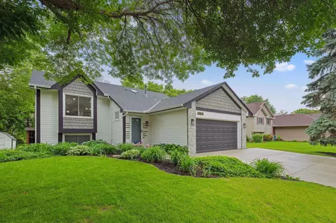20670 India Ave, Lakeville, MN 55044