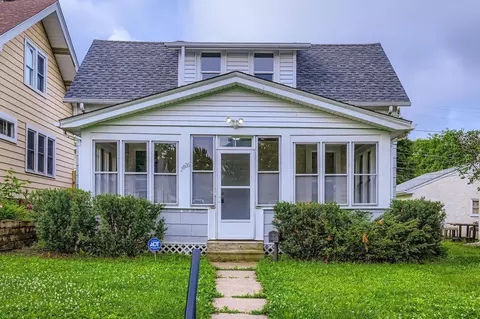 1826 Case Ave E, Saint Paul, MN 55119