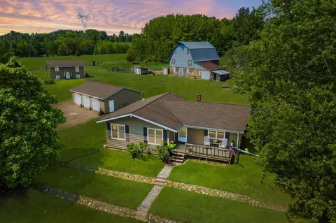 18400 Lundgren Dr, Finlayson, MN 55735