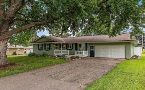 405 N Elm St, Belle Plaine, MN 56011