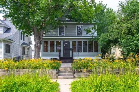 663 Iglehart Ave, Saint Paul, MN 55104