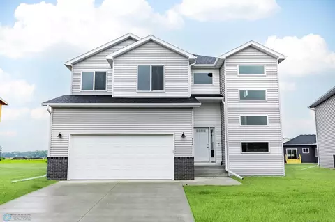 6656 Belding Dr S, Fargo, ND 58104